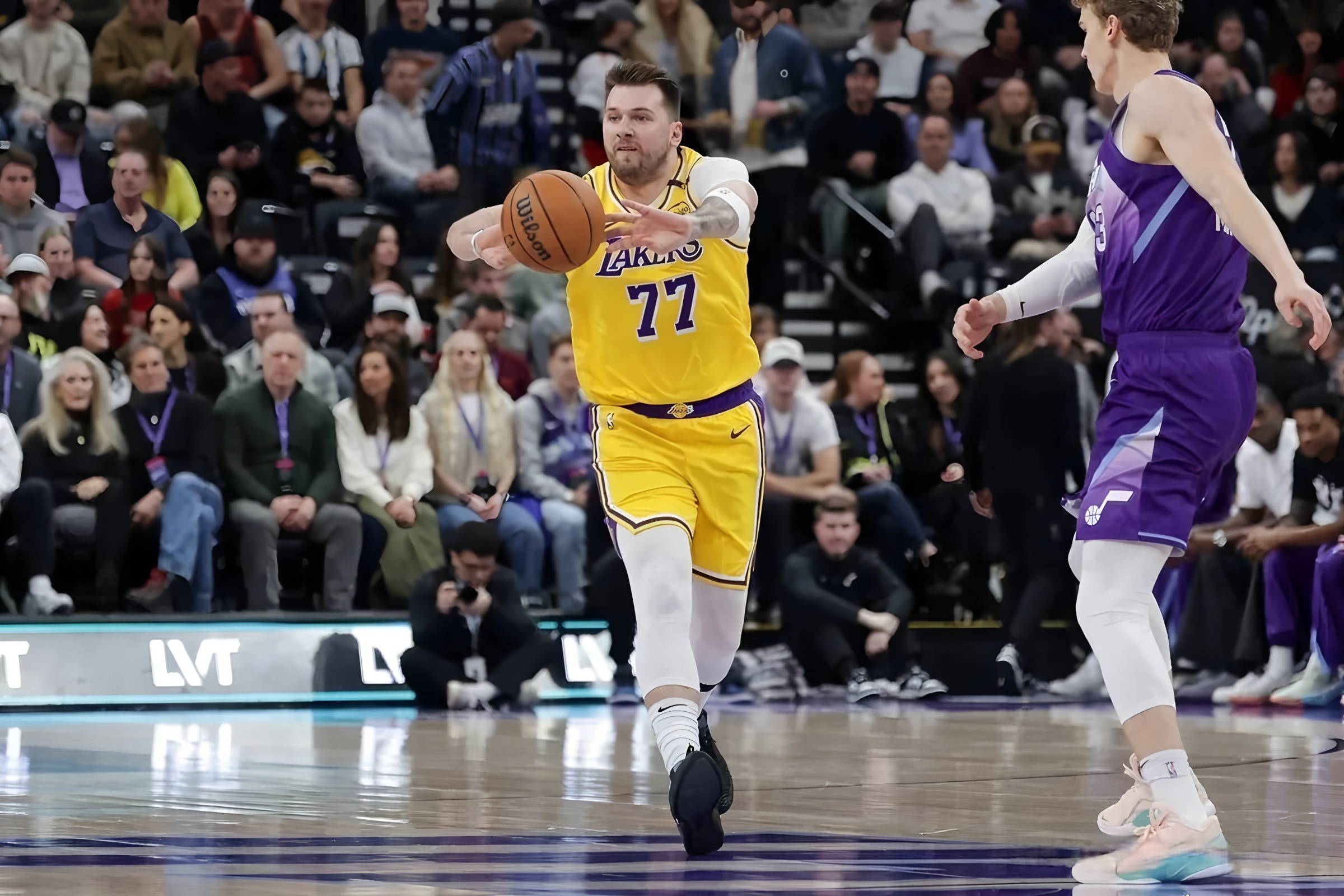 开云体育下载-NBA常规赛赛前再迎强敌,洛杉矶湖人扳平良机,主帅态度——引发热议,赛程密集仍需轮换的简单介绍
